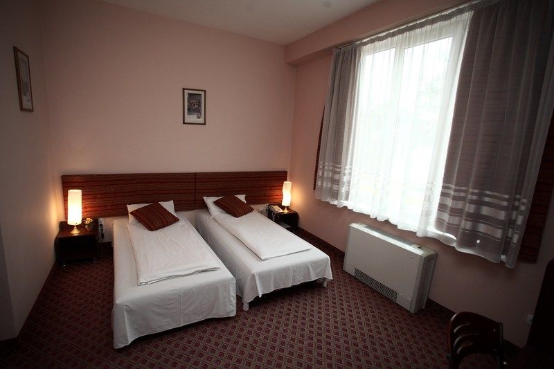 Mesogios Hotel Кишинёв Экстерьер фото